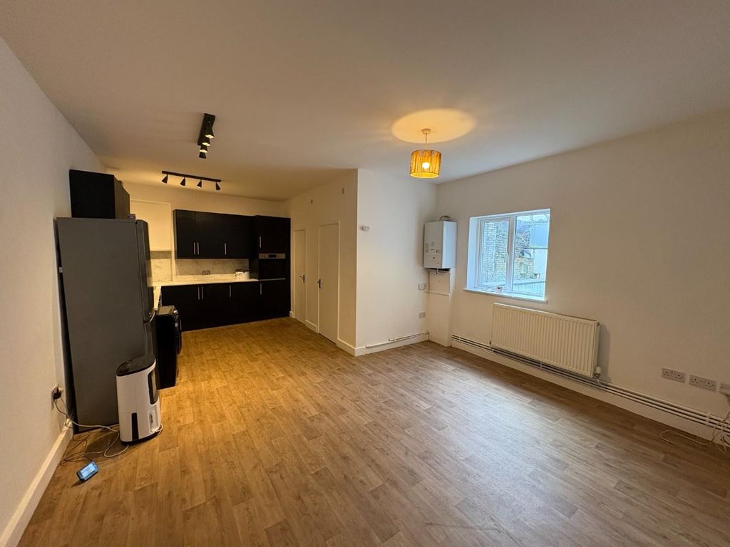 Property photo 2 of 13 Img_5184.Jpeg