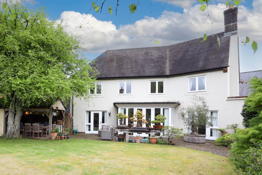 Property photo 1 of 31