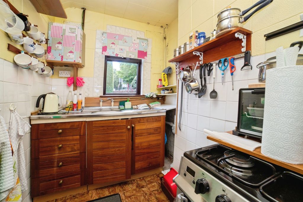Property photo 3 of 17