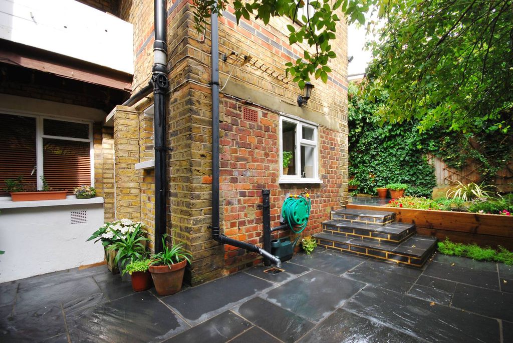 Property photo 3 of 7