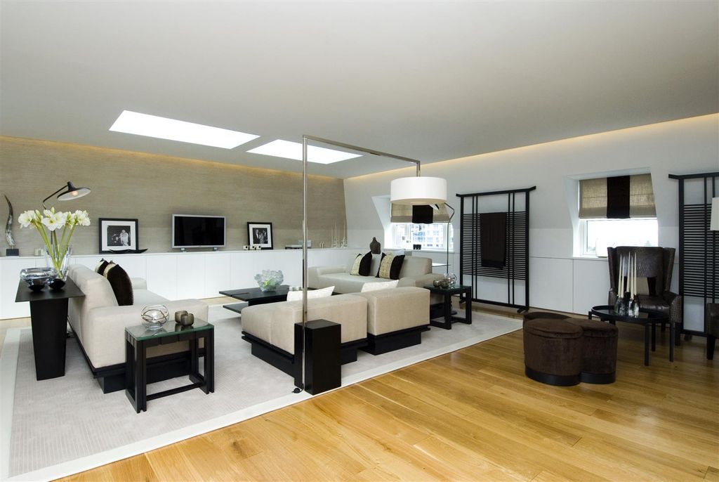 Property photo 1 of 16 Interior6.Jpg