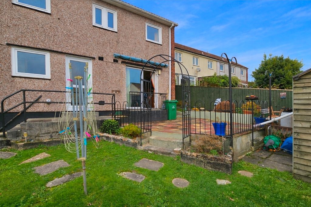 Property photo 2 of 11 Garden