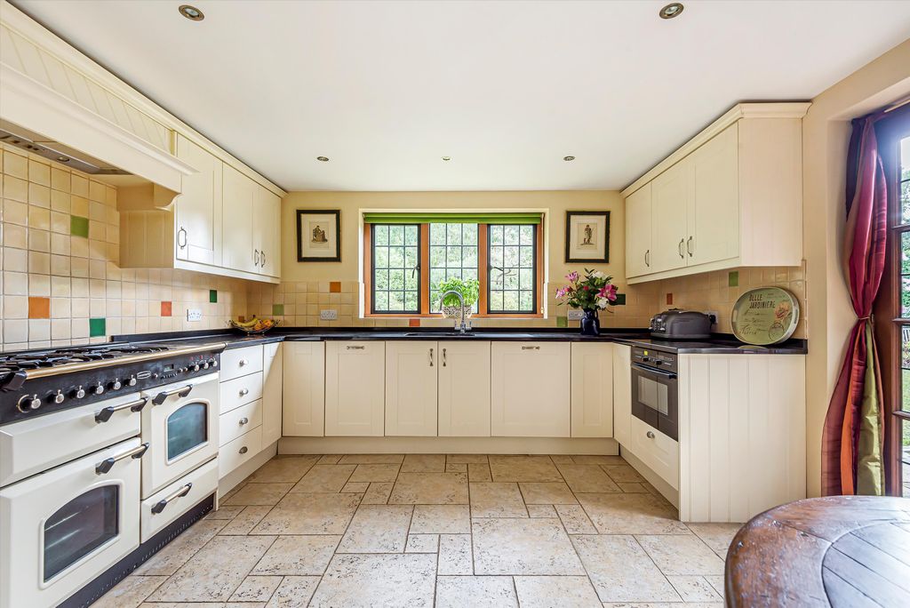 Property photo 3 of 16 Image