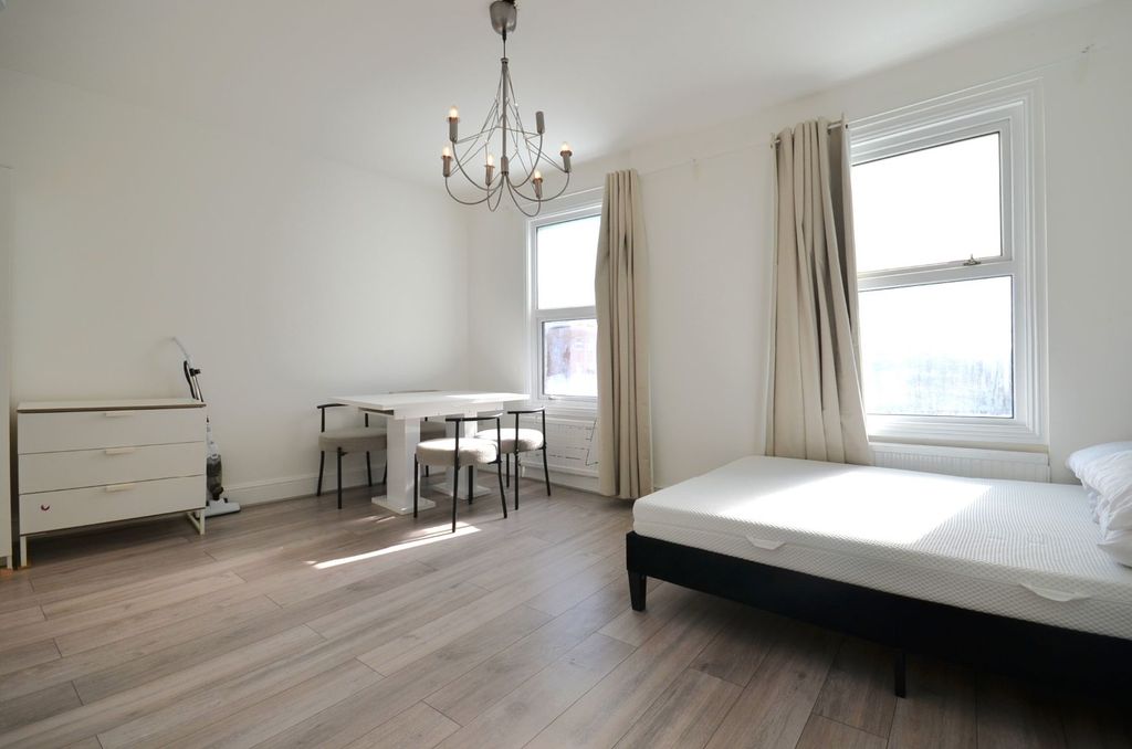 Property photo 2 of 4