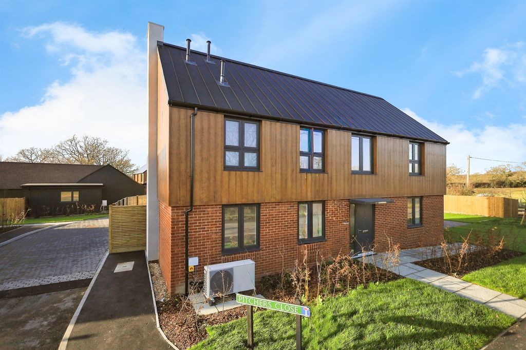 Property photo 1 of 23