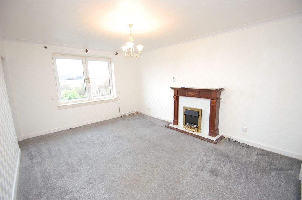 Property photo 2 of 15 4795492