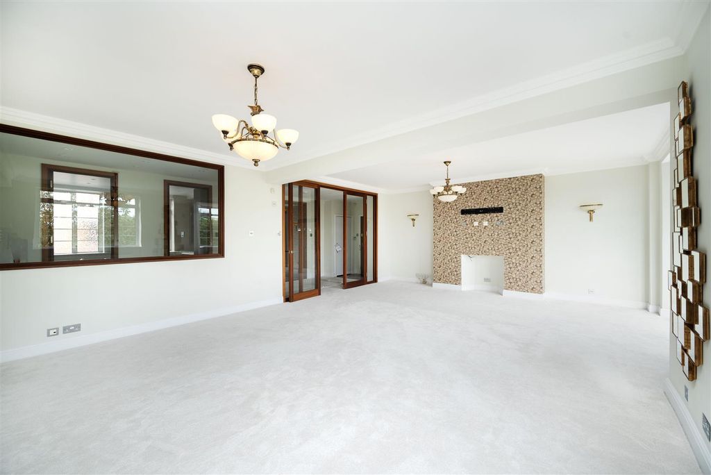 Property photo 3 of 13 P06.Jpg