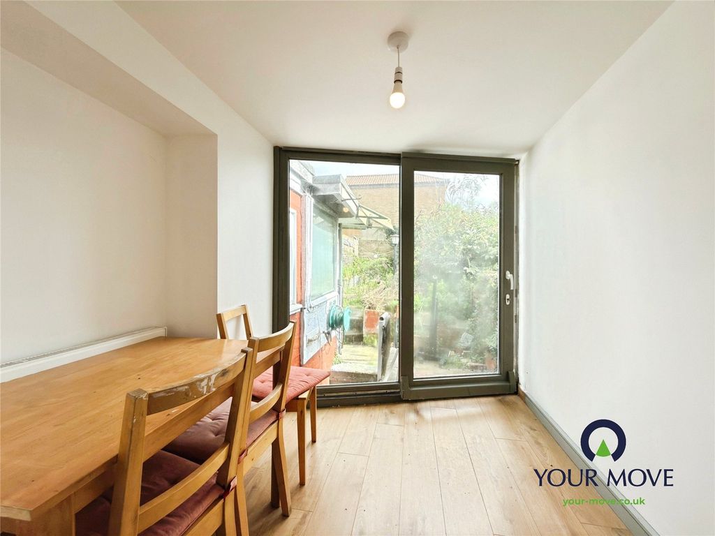 Property photo 3 of 12 Picture No. 01