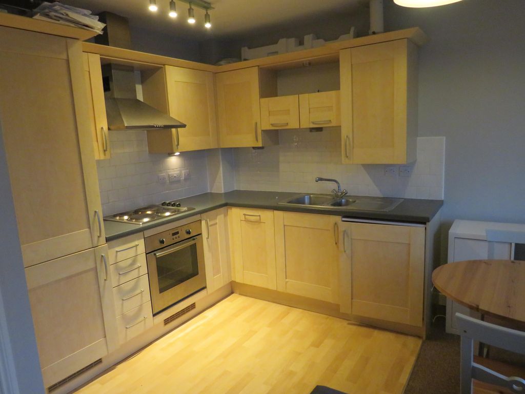Property photo 2 of 7 Kitchen