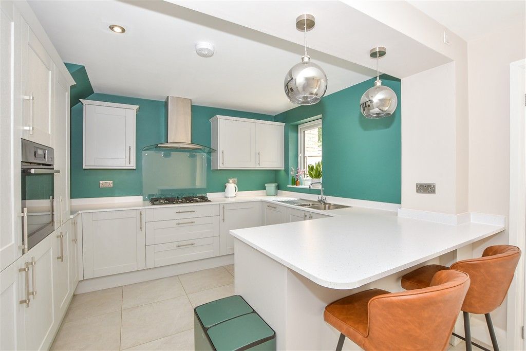 Property photo 3 of 21 Kitchen/Diner