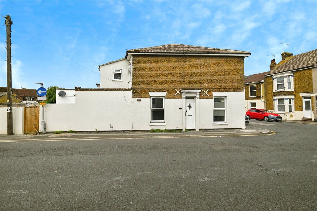 Property photo 1 of 11 Picture No. 12