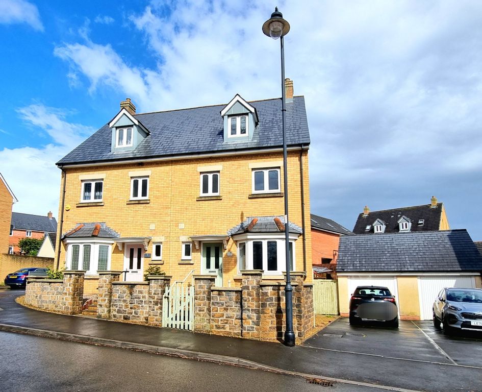 Property photo 1 of 34