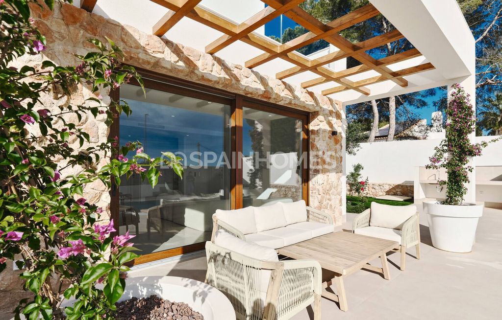 Property photo 3 of 26