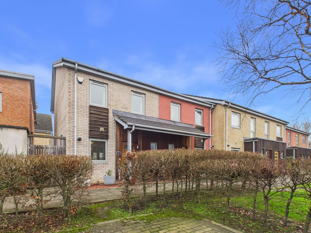 Property photo 1 of 11 External