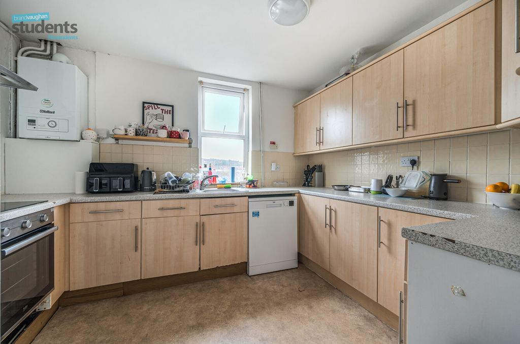 Property photo 2 of 16 519E5111-Db03-4F7...