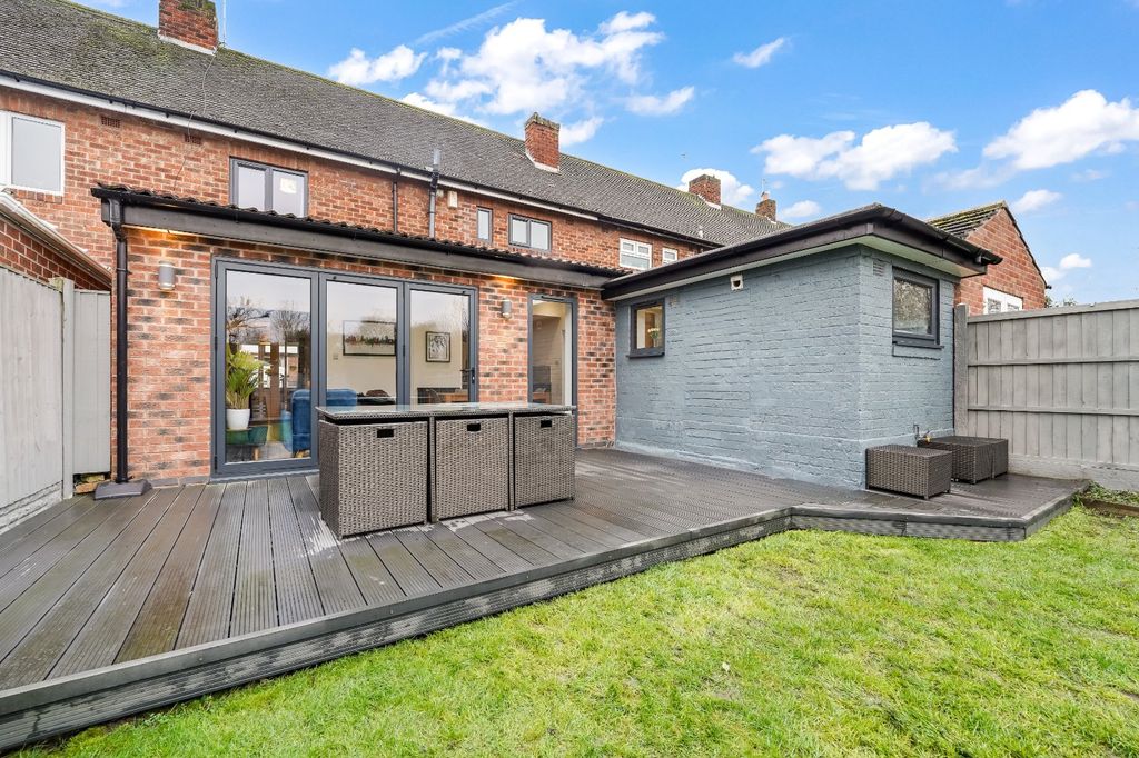 Property photo 2 of 15 Picture No. 11