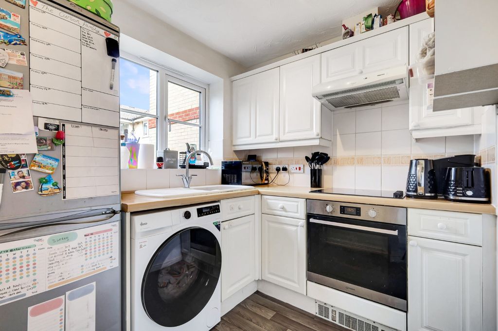 Property photo 3 of 10 4993549