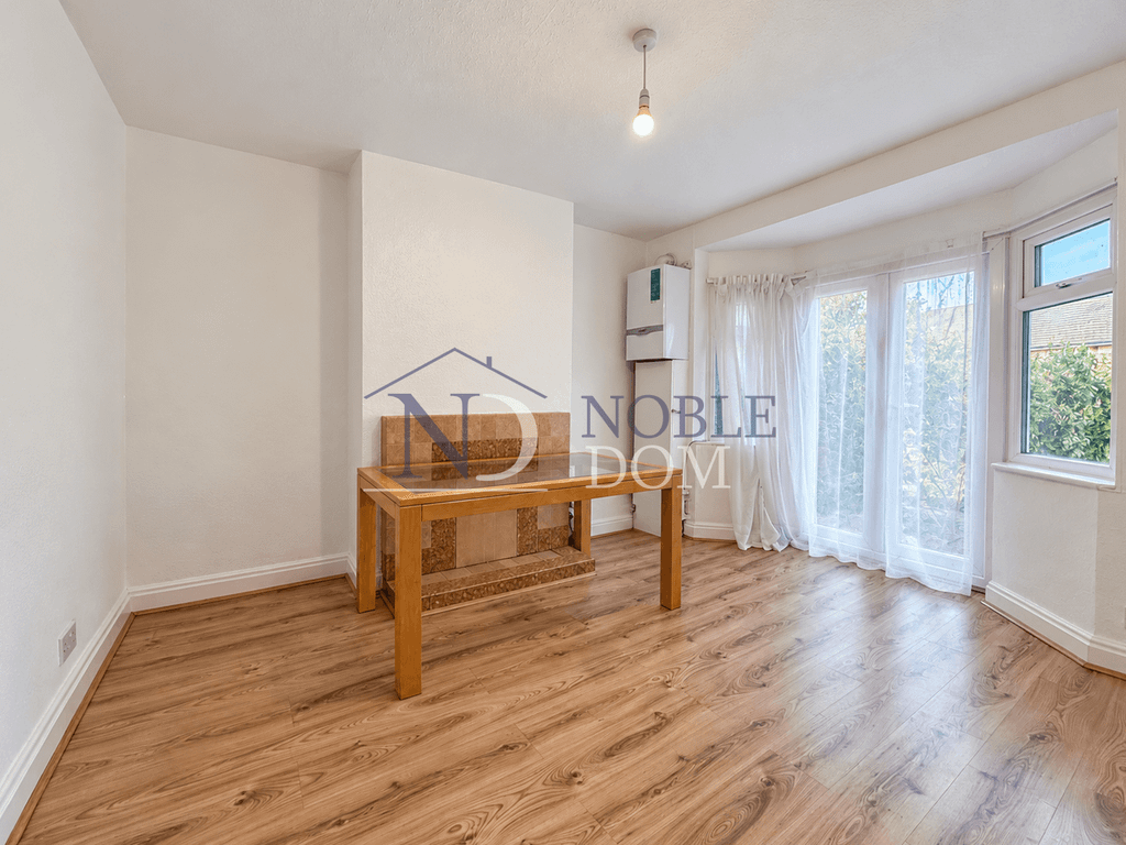 Property photo 2 of 14 Gallery