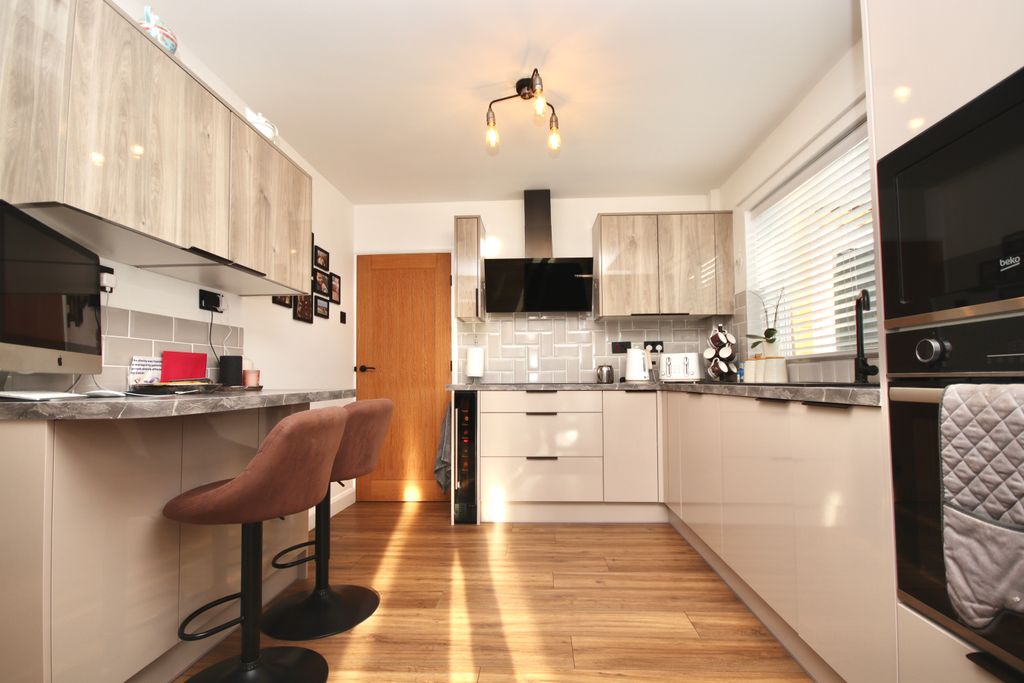 Property photo 3 of 25 Img_5149