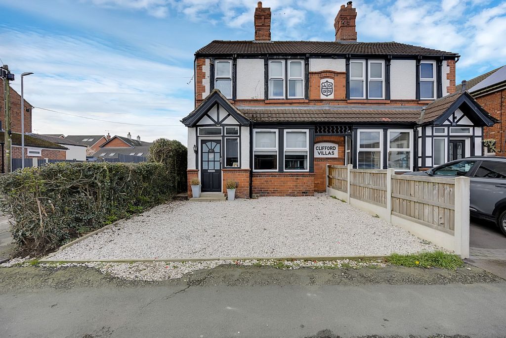 Property photo 1 of 21 5028000