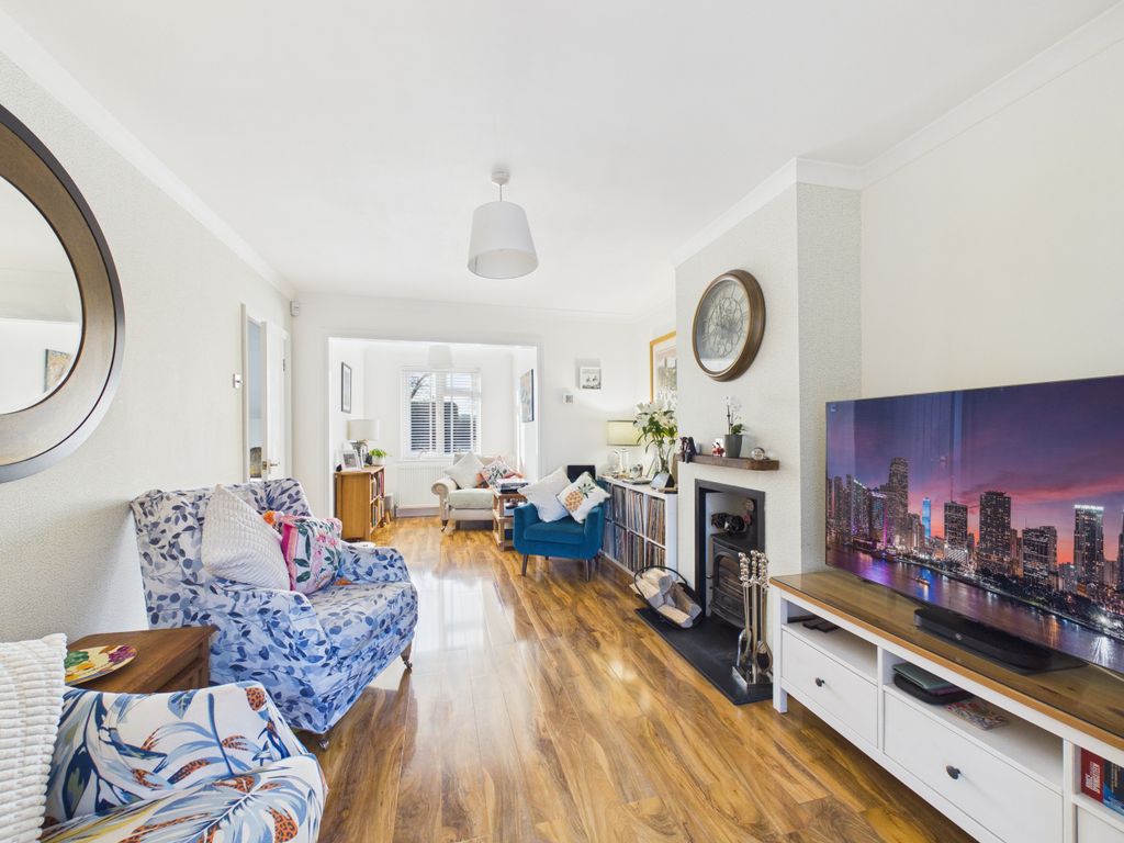 Property photo 2 of 14 Cam01984G0-Pr0565-Still033