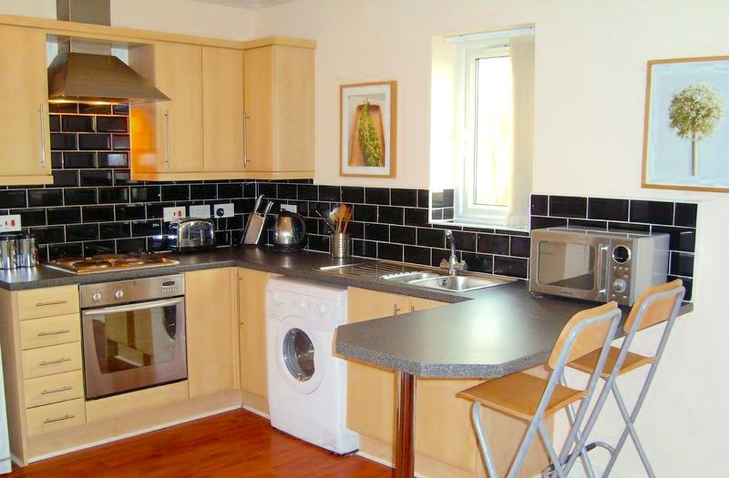 Property photo 3 of 6 Photo 13