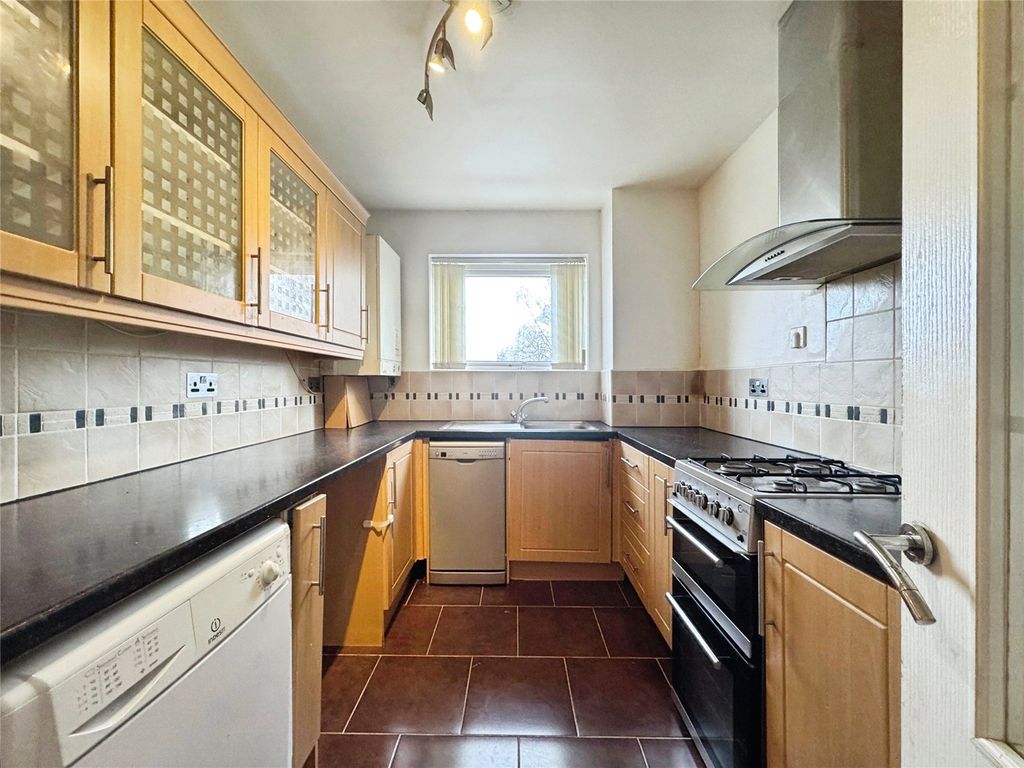 Property photo 3 of 6 Picture No. 12