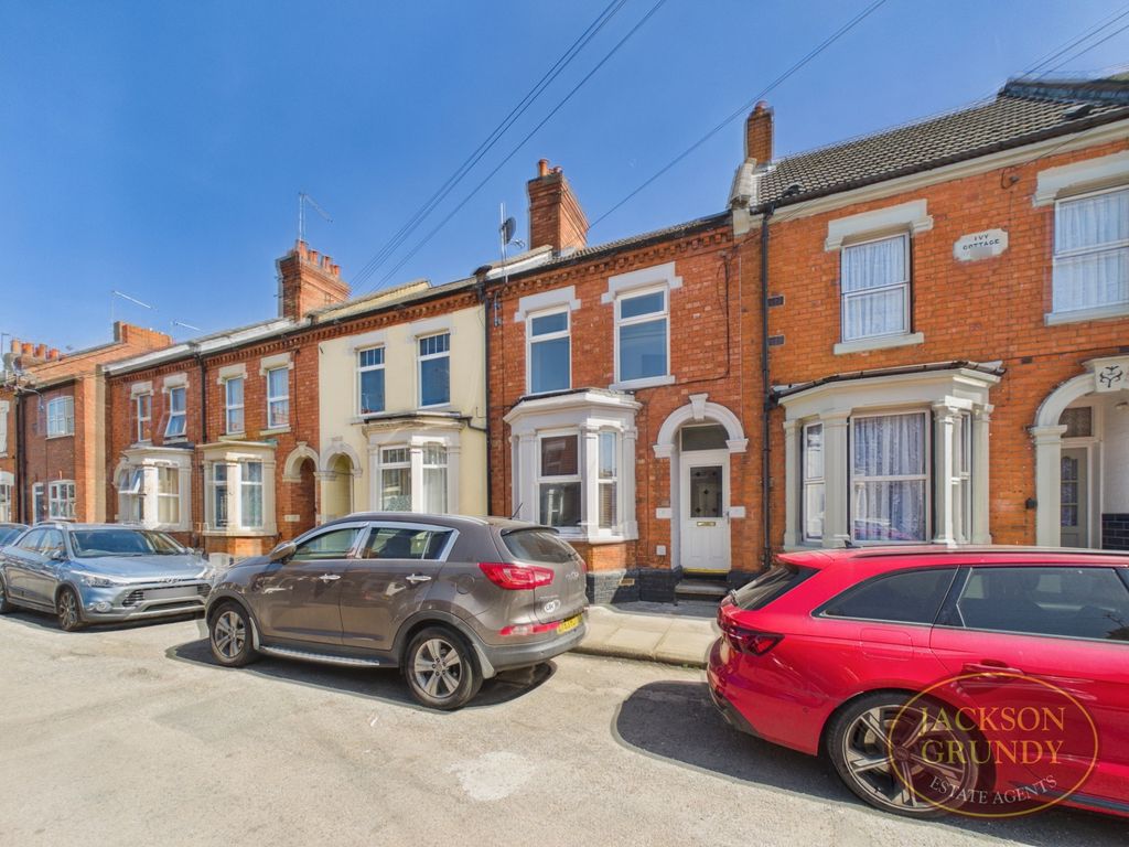 Property photo 1 of 15 Ivy Road