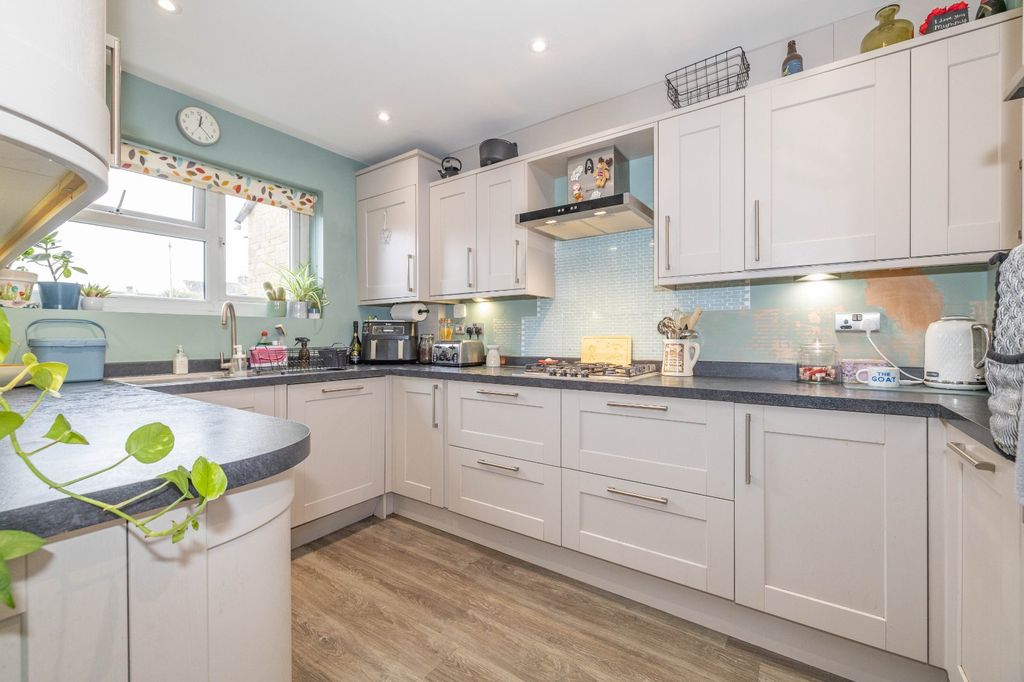 Property photo 3 of 13 Picture 3