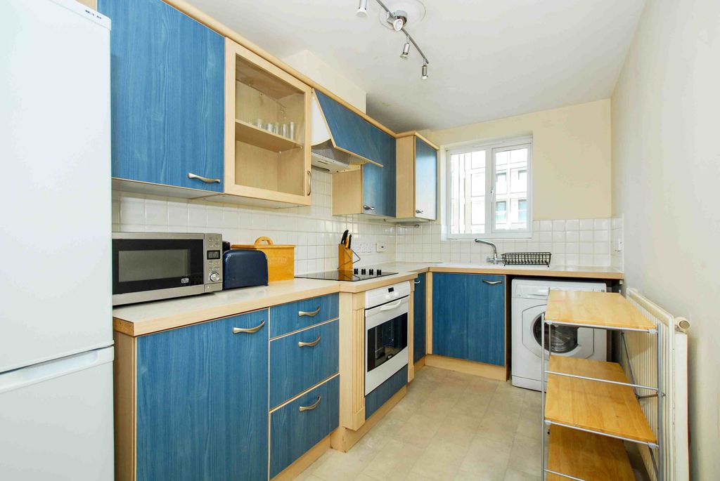 Property photo 3 of 12