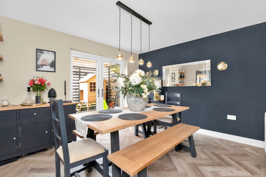 Property photo 1 of 36