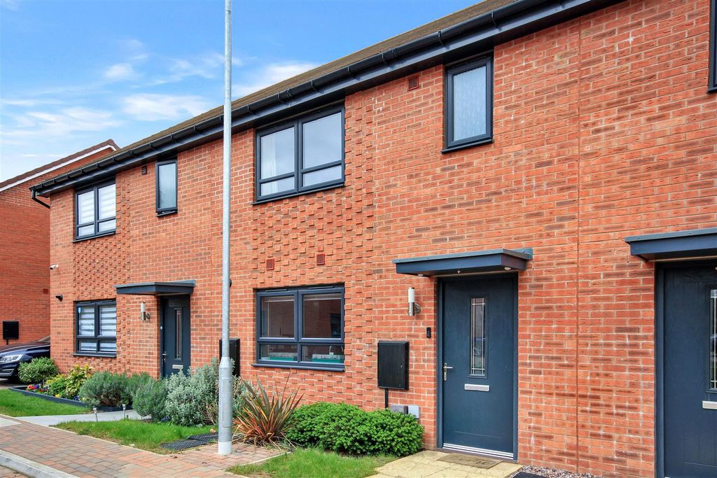 Property photo 1 of 16 Front 1.Jpg