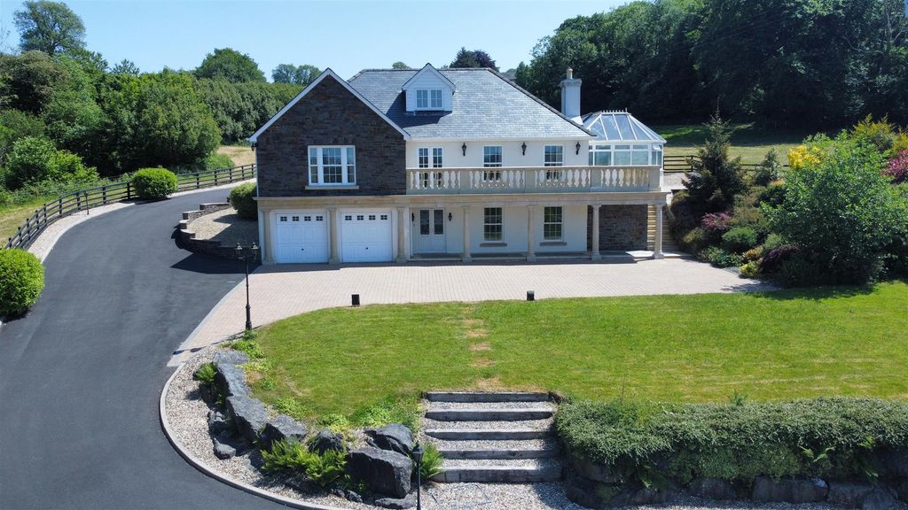 Property photo 2 of 43 Dji_Fly_20230605_142318_410_1685971544218_Photo_Op