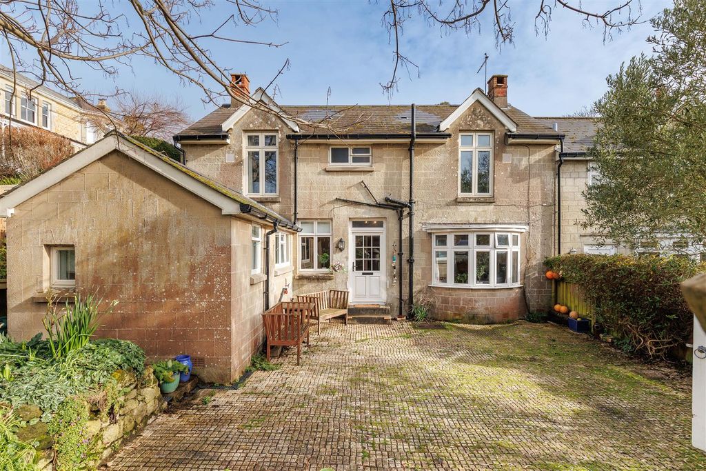 Property photo 1 of 23 Elm Cottage