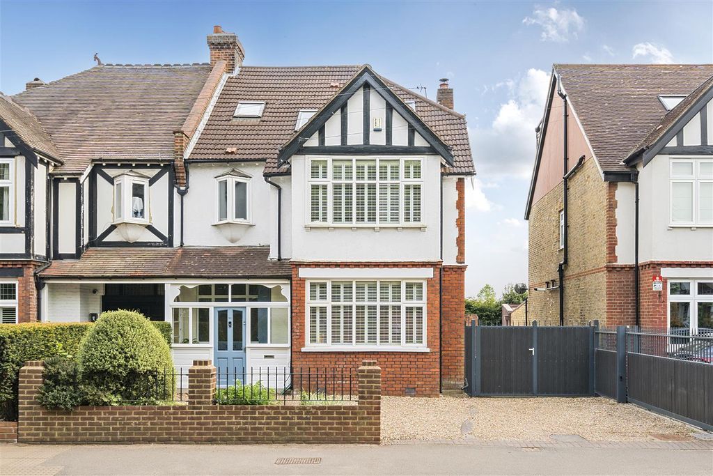 Property photo 1 of 29