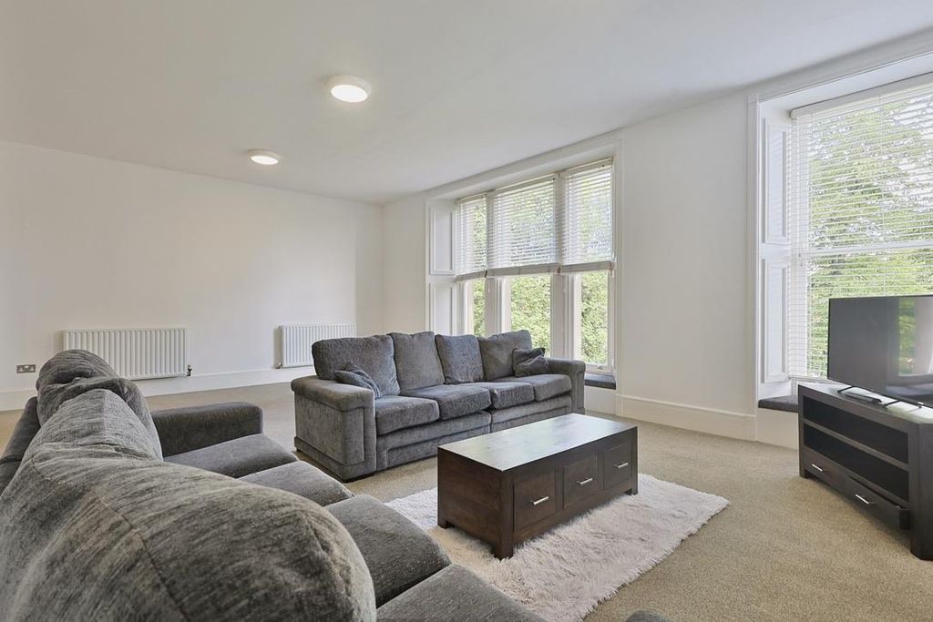 Property photo 1 of 17 C008C329-0A30-47E7-9F1D-40F6Bca9C5Ae_1_105_c.Jpeg