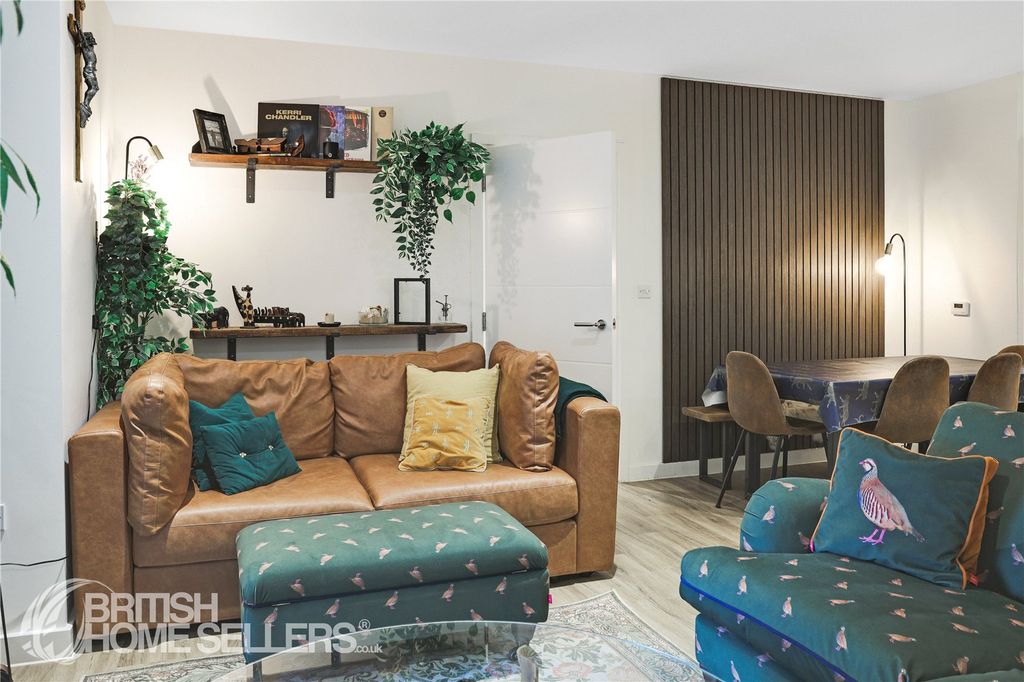 Property photo 1 of 14 Picture No. 11