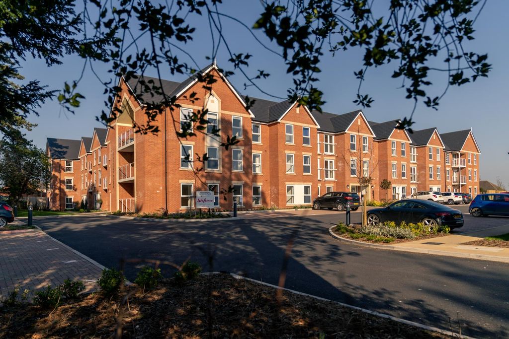 Property photo 1 of 8 Catherine Place, Melton Mowbray - Front Exterior