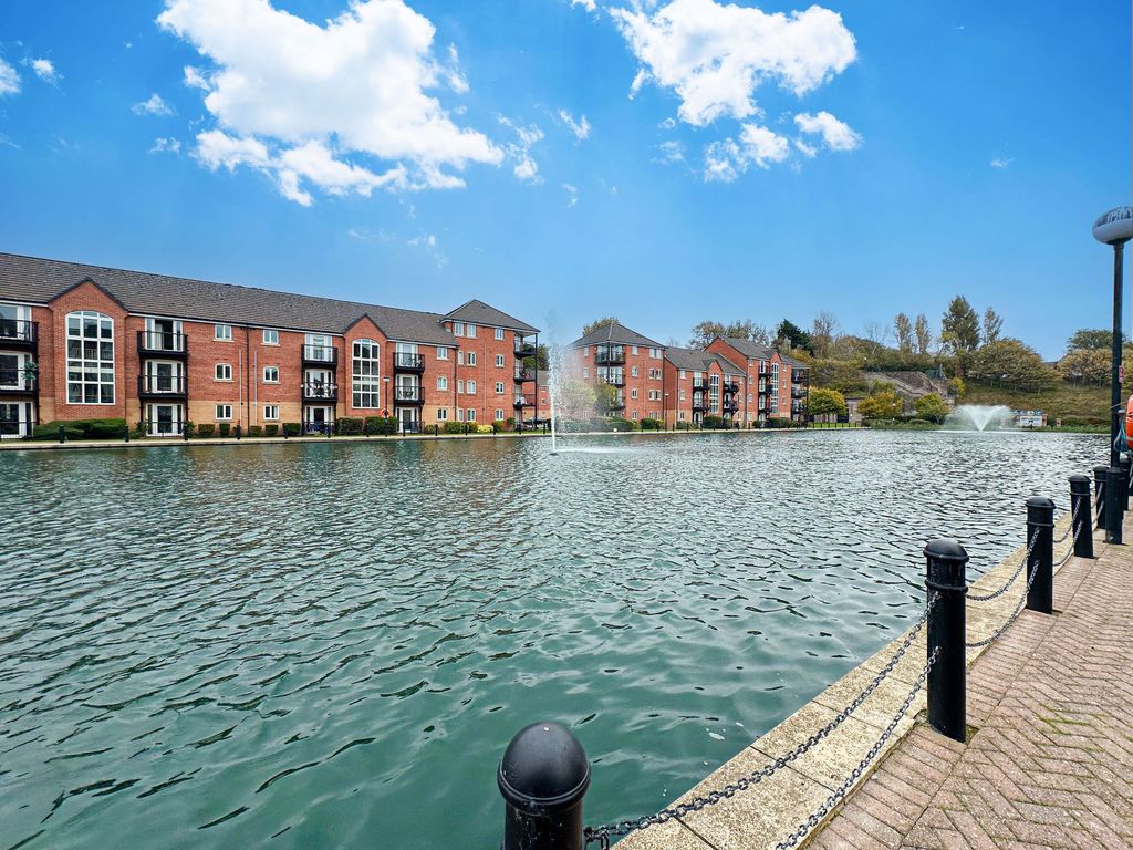 Property photo 1 of 9 Photo 11