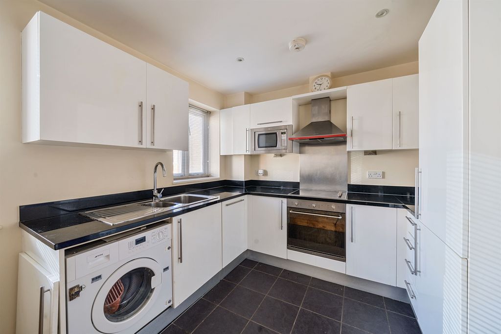 Property photo 2 of 13