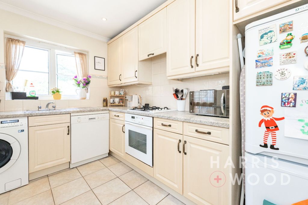 Property photo 3 of 25 4157084