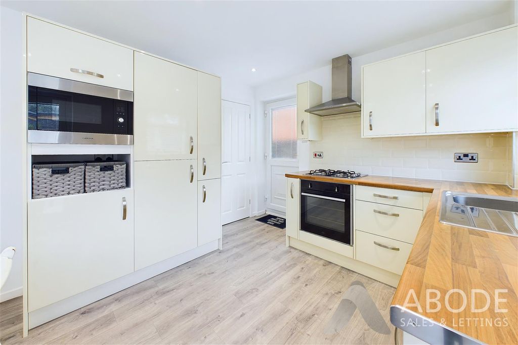 Property photo 3 of 20 Cam02544G0-Pr0150-Still005.Jpg