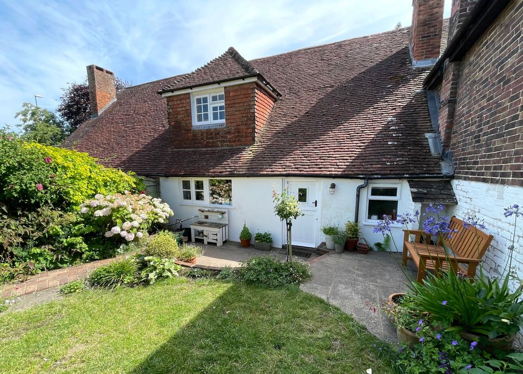 Property photo 1 of 24