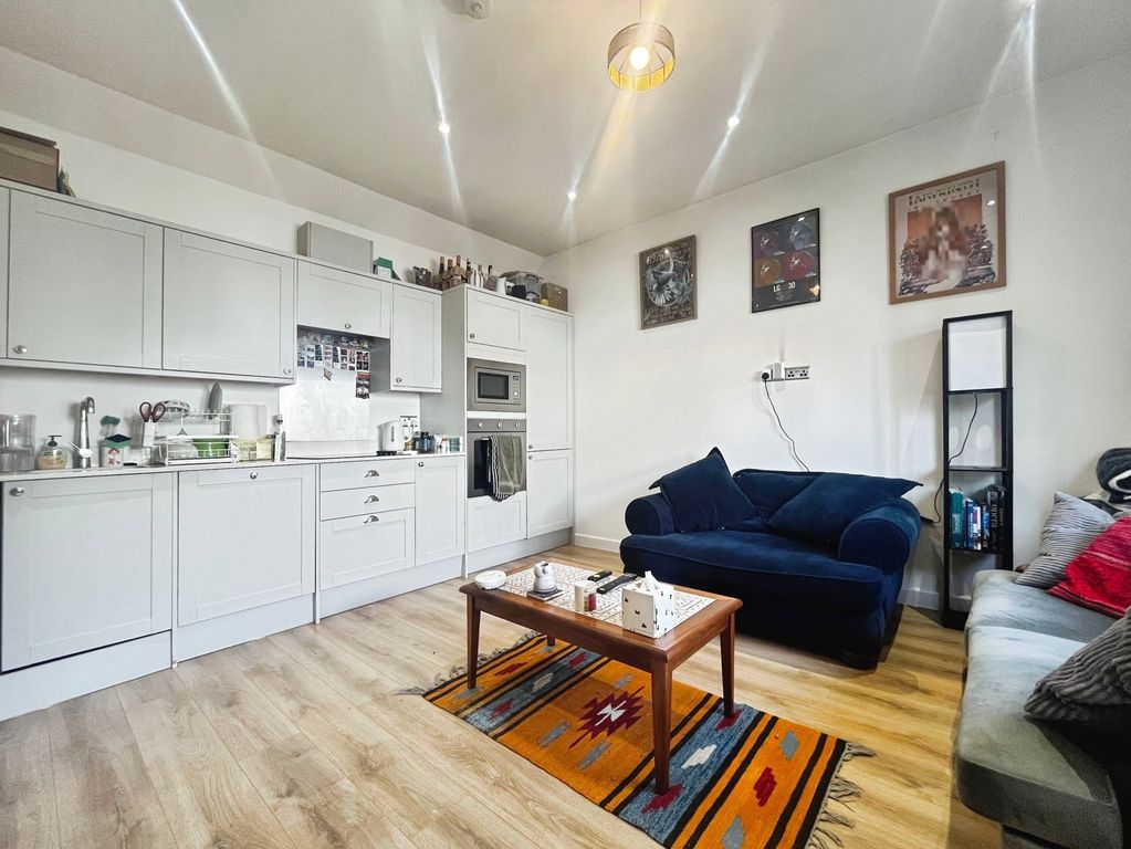 Property photo 2 of 10 Pbox-Img.Jpg