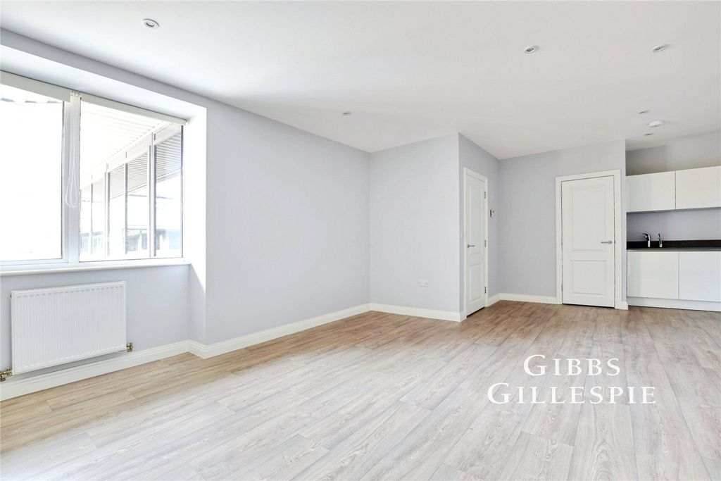 Property photo 3 of 13 3