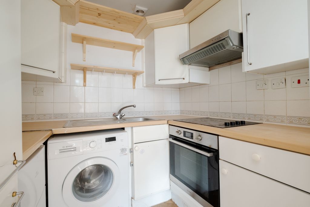 Property photo 3 of 12