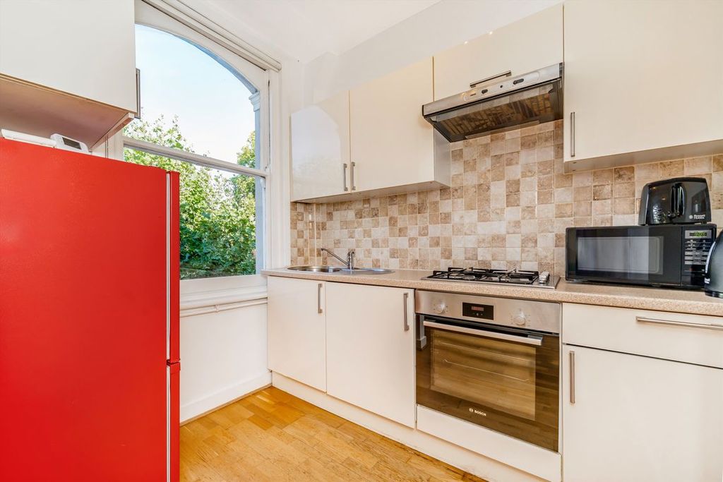 Property photo 3 of 4