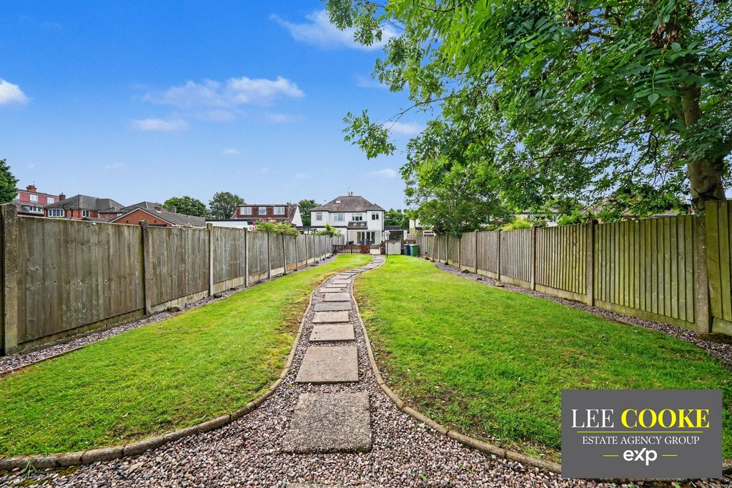 Property photo 2 of 33
