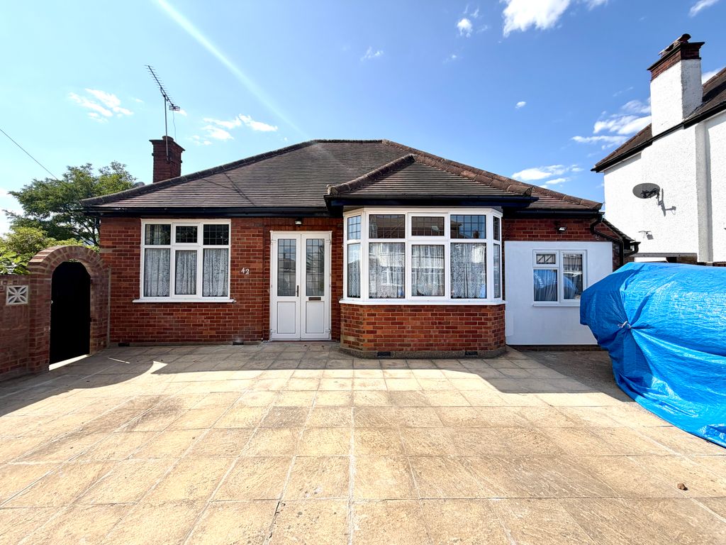 Property photo 1 of 33