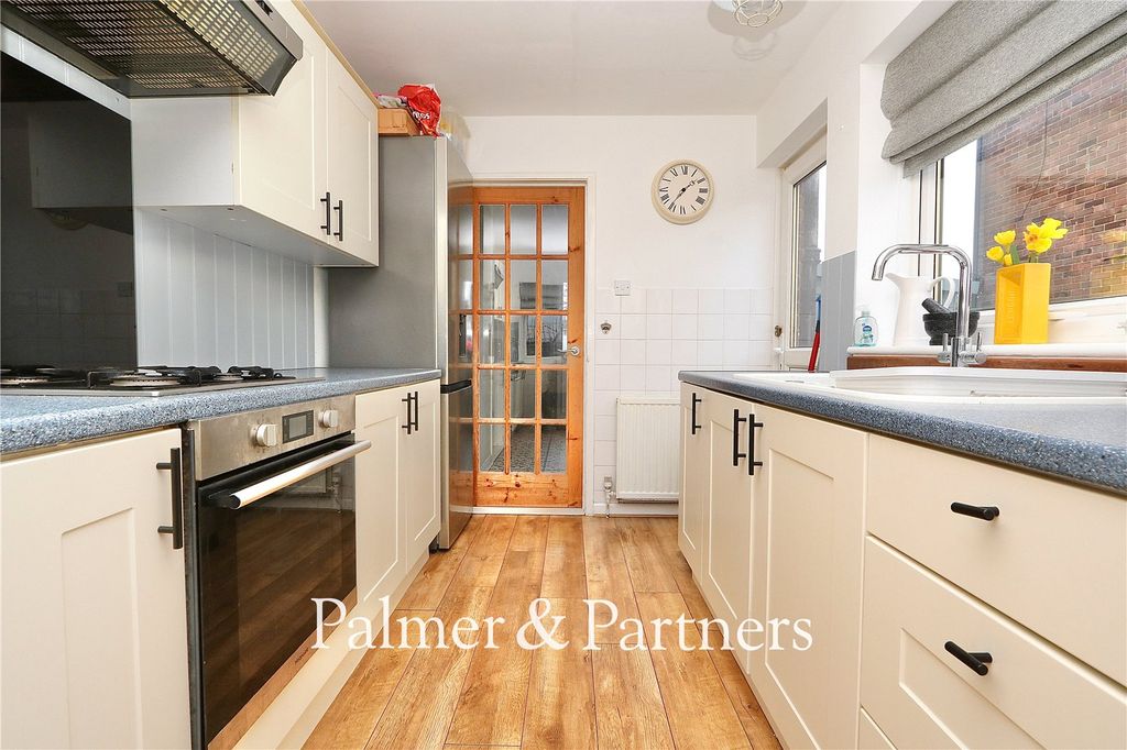 Property photo 3 of 22 Picture No. 04